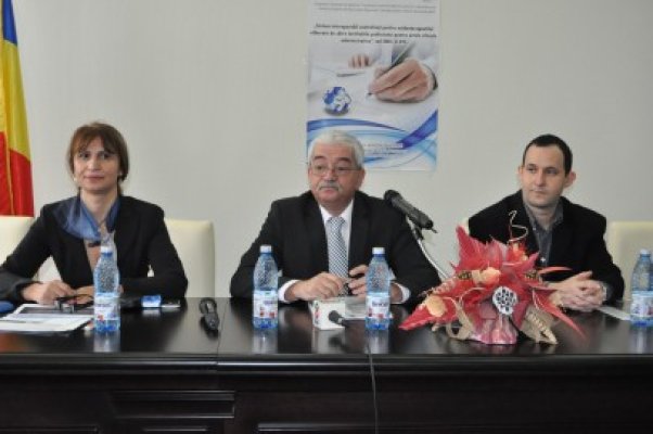 Noul sistem de apostilare, prezentat la Prefectura Constanţa